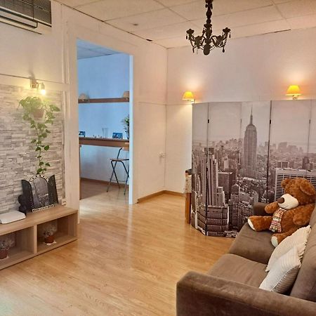Habitacion Para Grupos Hasta 8 En Plena Rambla De Cataluna Barcelona Luaran gambar