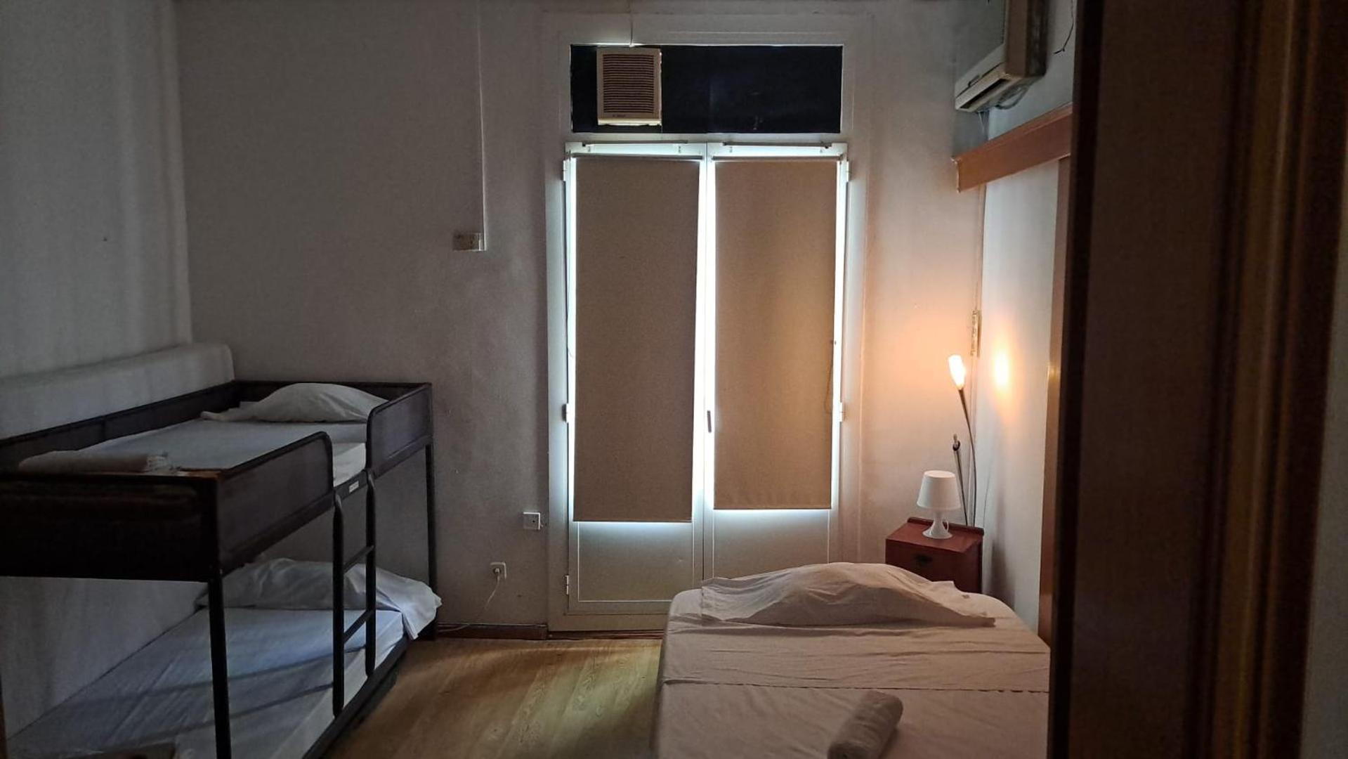Habitacion Para Grupos Hasta 8 En Plena Rambla De Cataluna Barcelona Luaran gambar