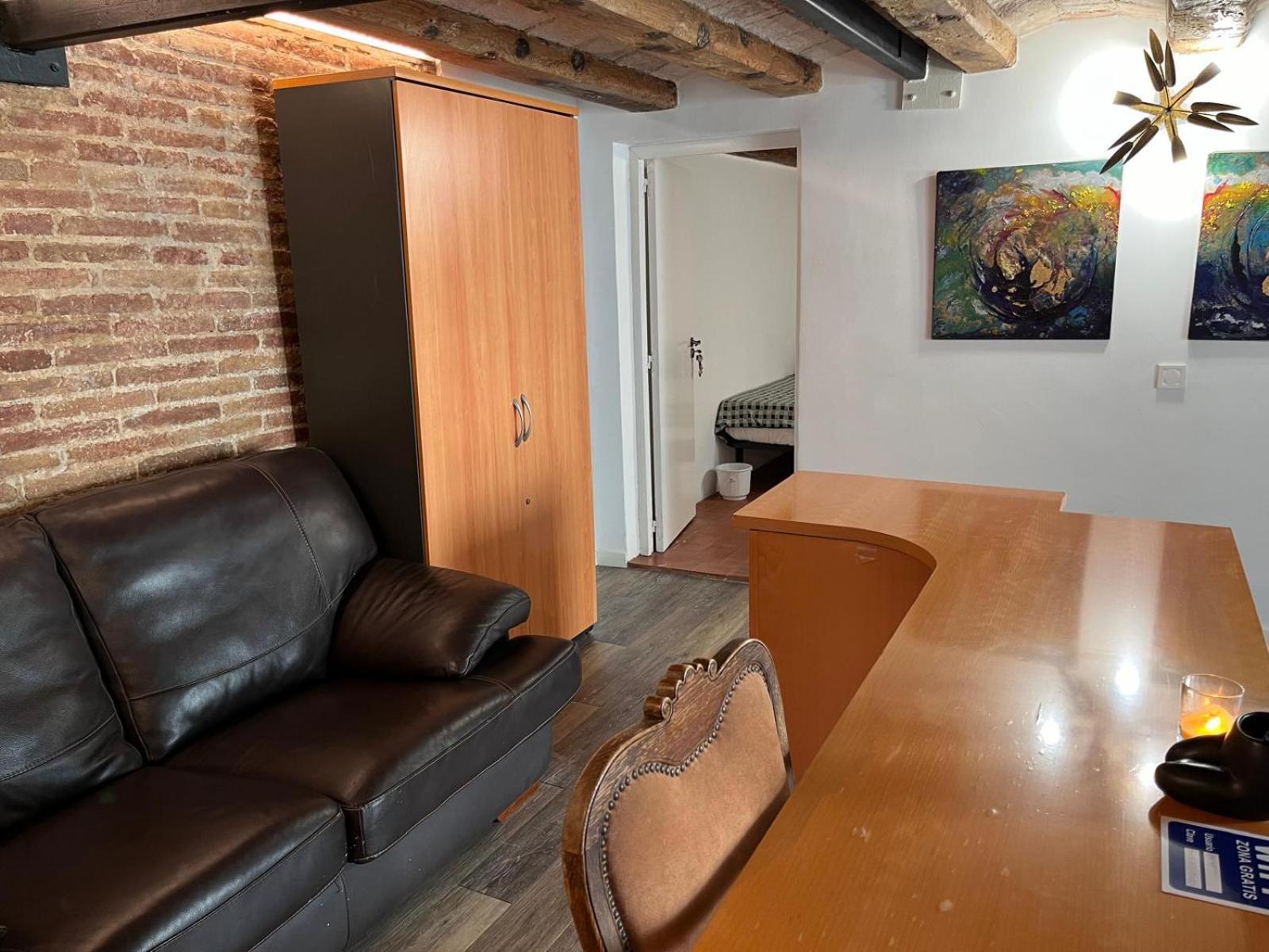 Habitacion Para Grupos Hasta 8 En Plena Rambla De Cataluna Barcelona Luaran gambar